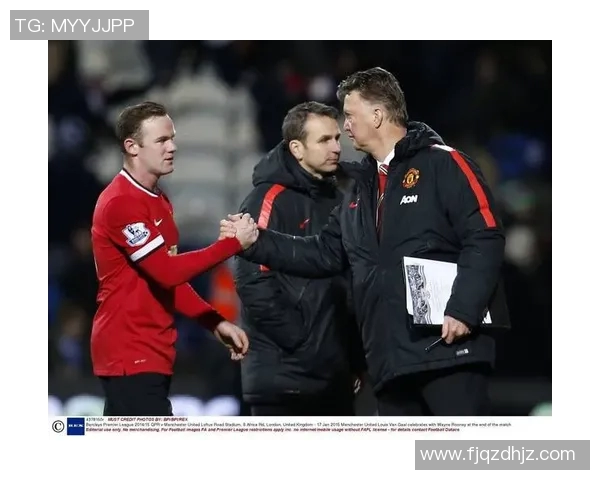 曼联球迷高唱告别范加尔，感谢他对球队的贡献