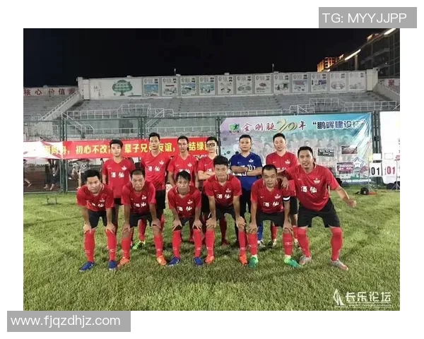 杭州足球队的节奏与魅力探讨:聚焦足球文化与发展之路 杭州足球队的节奏与魅力探讨:聚焦足球文化与发展之路